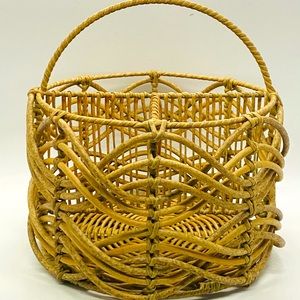 Utensils & Condiments Wicker style round caddy Basket